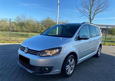 VW Touran Volkswagen 2.0 TDI DSG Comfortline 7 person