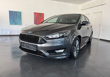Ford Focus ST-Line Voll 1.Hand TÜV Inspektion NEU