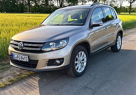 VW Tiguan Volkswagen 2.0 TDI DSG 4MOT BMotion T Trend & Fu...
