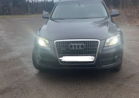 Audi Q5 2.0 TFSI S tronic quattro -