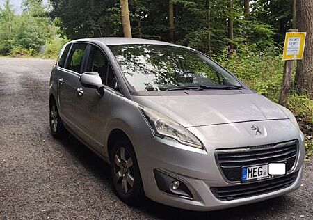 Peugeot 5008 2.0 HDi 150 Business-Line ZANHRIEMEN NEU