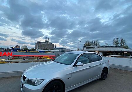 BMW 318i -