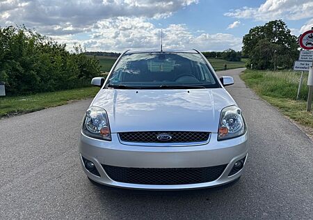 Ford Fiesta 1,4 16V Ghia