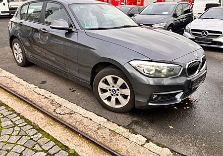 BMW 116d Urban Line, Schiebedach, PDC, AHK.