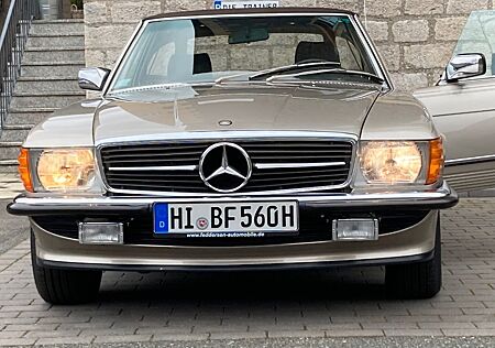 Mercedes-Benz SL 560