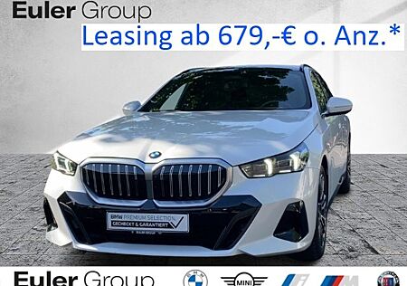 BMW 520 d Touring M Sport Pano AHK StandHzg Travel+C