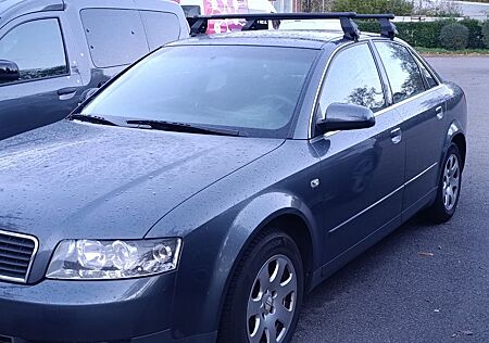 Audi A4 2.0 - bj 2001- 220Tkm