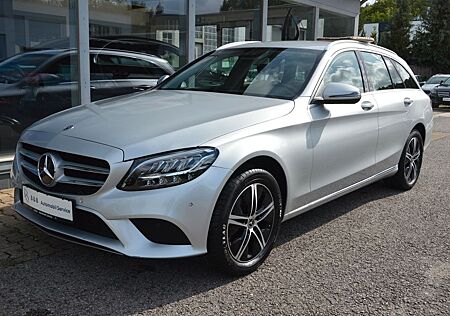 Mercedes-Benz C 220 C 220d T 4M AVANTGARDE*SPUR*DISTR*TOTW*LED*SHZ*