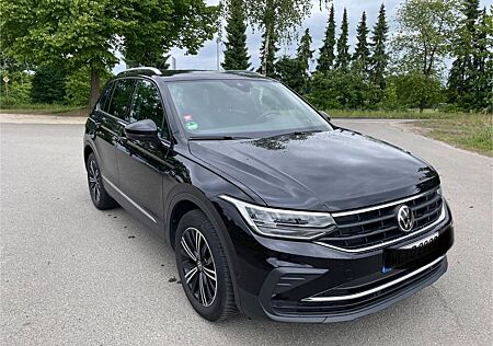 VW Tiguan Volkswagen 1.5 TSI OPF DSG UNITED AHK Allwetter