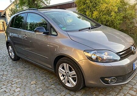 VW Golf Plus Volkswagen 1.6 TDI BlueMotion Technology MATC...
