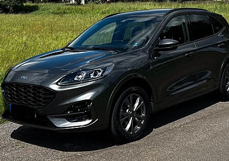 Ford Kuga 2.5 Duratec PHEV ST-Line CVT ST-Line