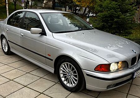 BMW 523i e39