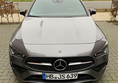 Mercedes-Benz CLA 200 Shooting Brake AMG Line