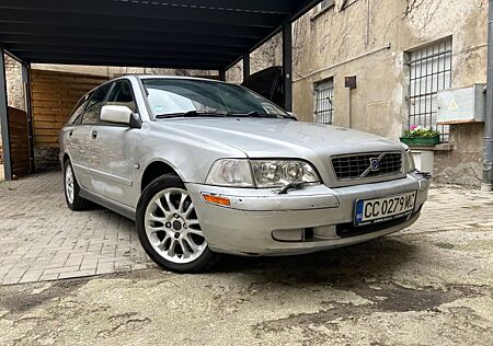 Volvo V40 1.8 X-Sight X-Sight TÜV 07/2026 | Top Zustan