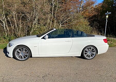 BMW 320d Cabrio M-Sportpaket, Sitze Stoff/Alcantara