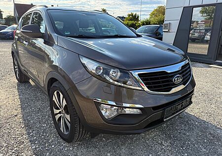 Kia Sportage Spirit 2WD/NAVI/4xSitzheizung/AHK