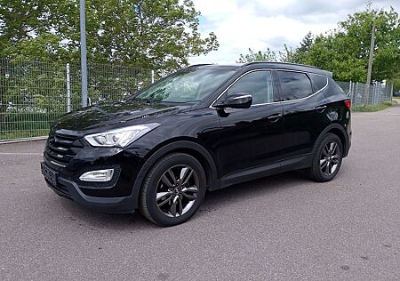 Hyundai Santa Fe Premium 4WD 2,2CRDi *NAVI*7-SITZER*PANO