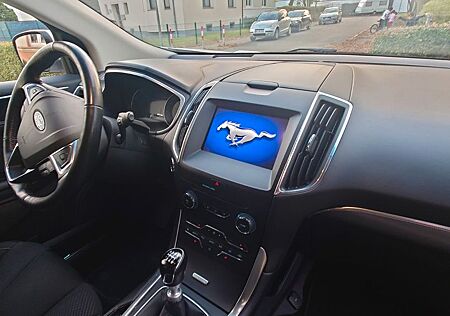 Ford Edge 2,0 l TDCi 4x4 Titanium