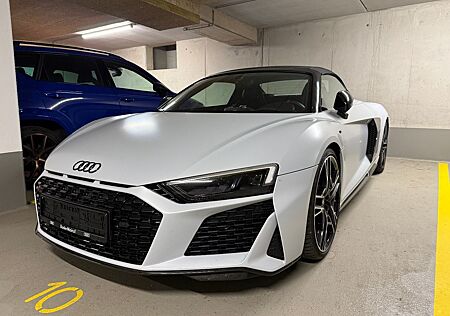 Audi R8 5.2 FSI performance Spyder - Matt, Carbon, Le