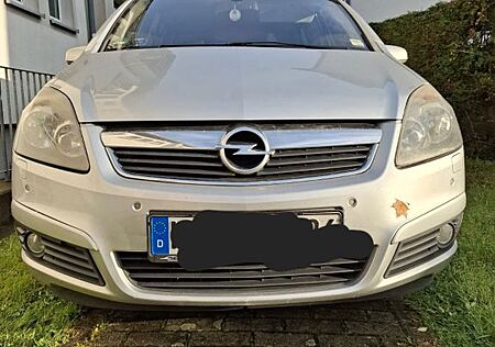 Opel Zafira 2.2 direct Automatik -