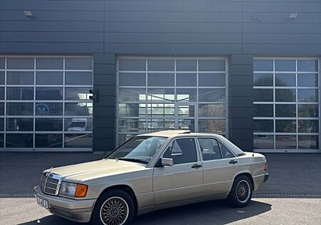 Mercedes-Benz 190