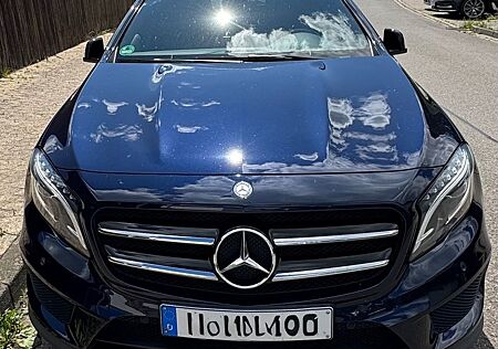 Mercedes-Benz GLA 200 AMG Line AMG Line
