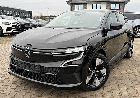 Renault Megane E-Tech 60 kWh 220 hp * 162 kW