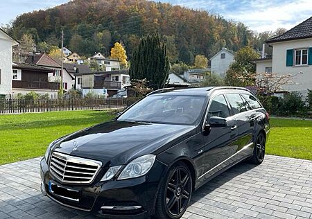 Mercedes-Benz E 350 CDI T BlueEFFICIENCY -