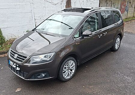 Seat Alhambra 2.0 TDI Style 7 Sitzer. Panorama-Dach