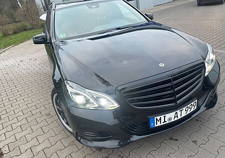 Mercedes-Benz E 220 BlueAutom. ELEGANCE