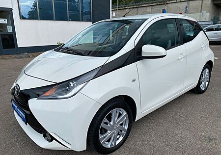 Toyota Aygo (X) -play touch-1.HAND-KAMERA-NAVI-TÜV NEU