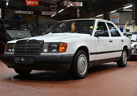 Mercedes-Benz 200 200D W124 *OLDTIMER*TOLLER ZUSTAND*GARANTIE*