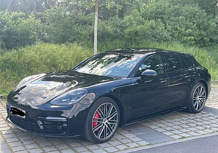Porsche Panamera GTS Sport Turismo GTS