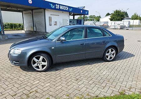 Audi A4 2.0 multitronic -