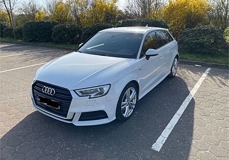 Audi A3 2.0 TDI Sportback, Sline, Digitalcockpit