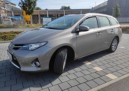 Toyota Auris Touring Sports 1,6-l-Va...