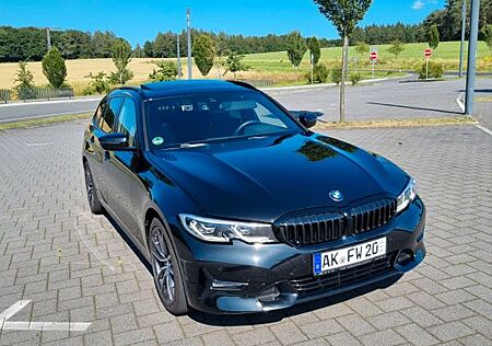 BMW 330d xDrive Touring Sport Line Automatic Spo...