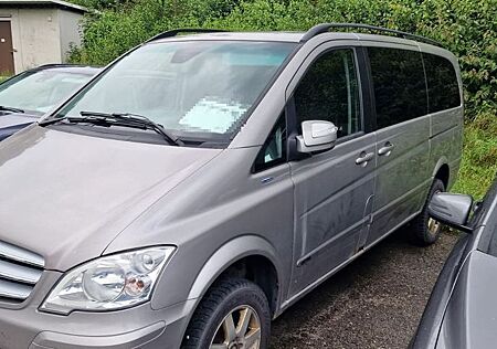 Mercedes-Benz Viano 2,2 cdi Automatik 4x4 Lang 7-Sitzer PDC