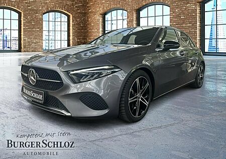 Mercedes-Benz A 220 4M progressive Pano Night SpurW W-Paket