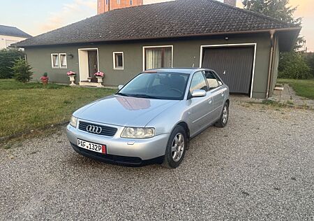 Audi A3 1.6 Ambiente