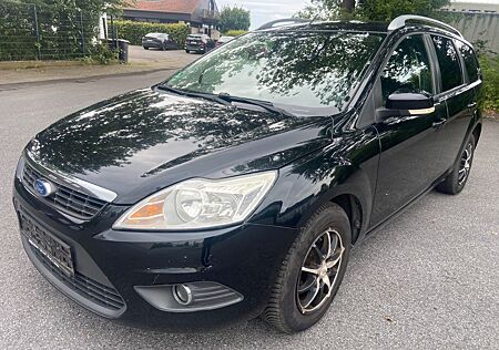 Ford Focus 1,8 Ghia Turnier