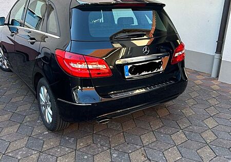 Mercedes-Benz B 200 Rentnerfahrzeug 1. Hand / Scheckheftgepf