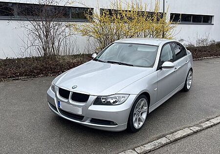 BMW 320i -