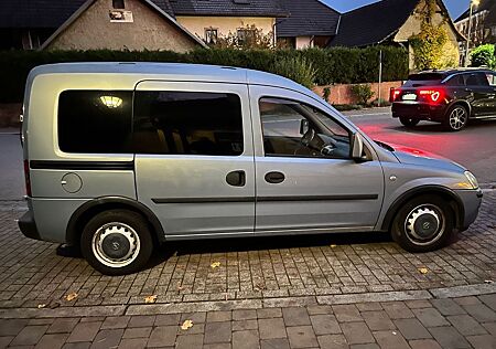 Opel Combo 1.7 CDTI -