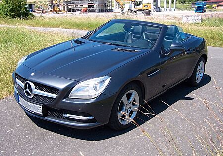 Mercedes-Benz SLK 200 BlueEFFICIENCY -