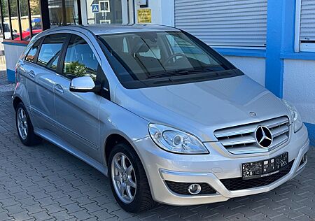 Mercedes-Benz B 180 Avantgarde Navi
