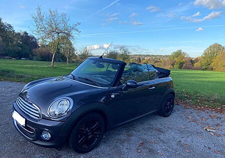 Mini Cooper Cabrio Cabrio - Fahrspaß unter freiem Himmel