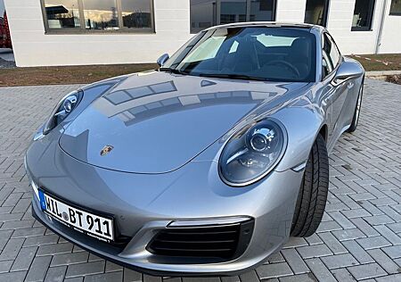 Porsche 991 911 Carrera 4