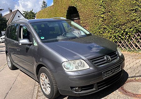 VW Touran Volkswagen 2.0 TDI Highline
