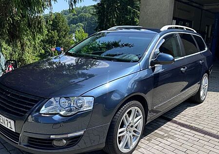 VW Passat Variant Volkswagen 2.0 TDI DPF Highline Variant ...